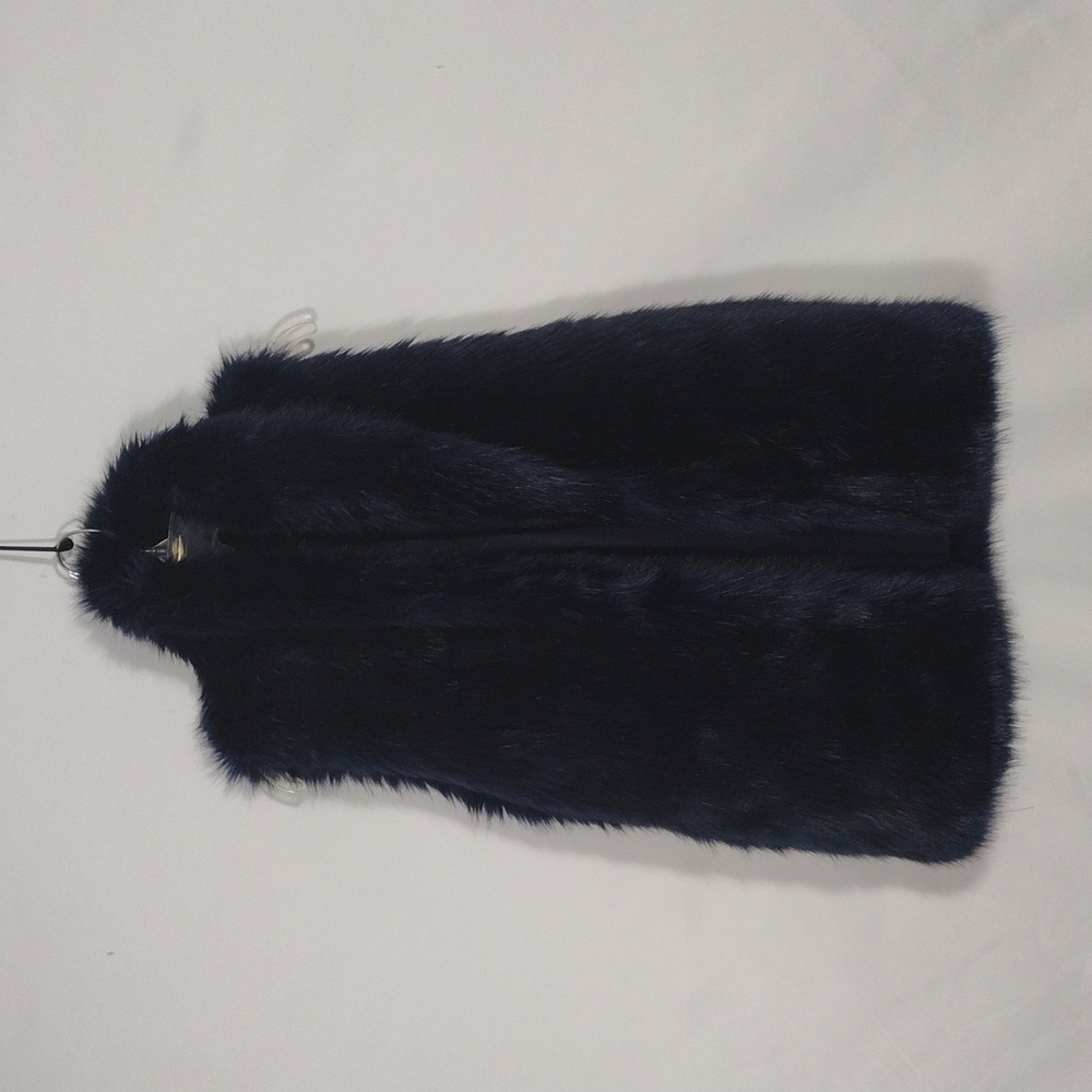 EUC Honey Punch Navy Faux Fur Vest Size Small/Medium